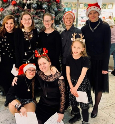 Předvánoční hudební nadílka v hradeckém Auparku