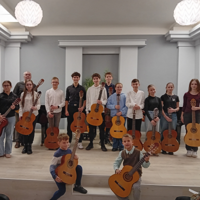 Koncert našich kytaristů v čase podzimním